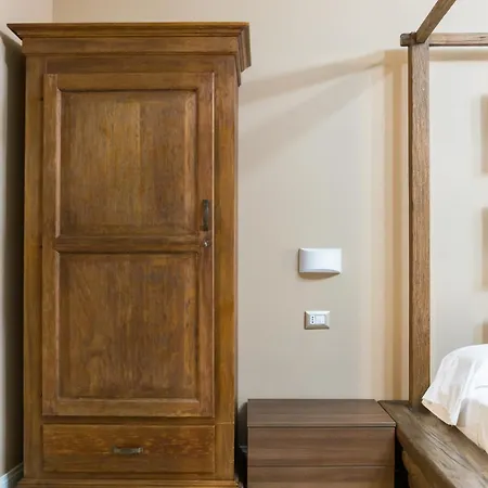 Chiaia 205 By Dimorra 4* נאפולי