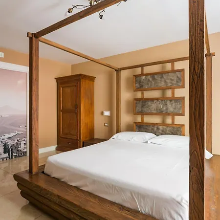 בית הארחה Chiaia 205 By Dimorra נאפולי