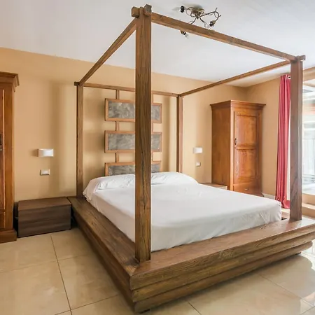 Chiaia 205 By Dimorra 4* נאפולי