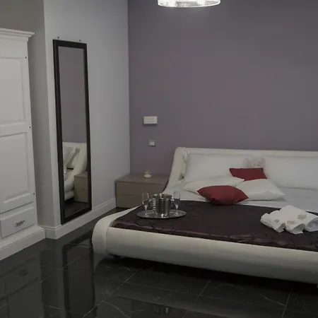 Chiaia 205 By Dimorra בית הארחה נאפולי